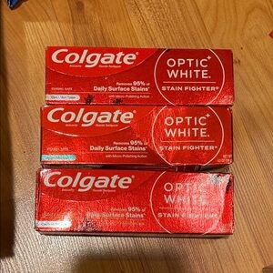 3 Colgate toothpaste new optic white expire 2027/2026